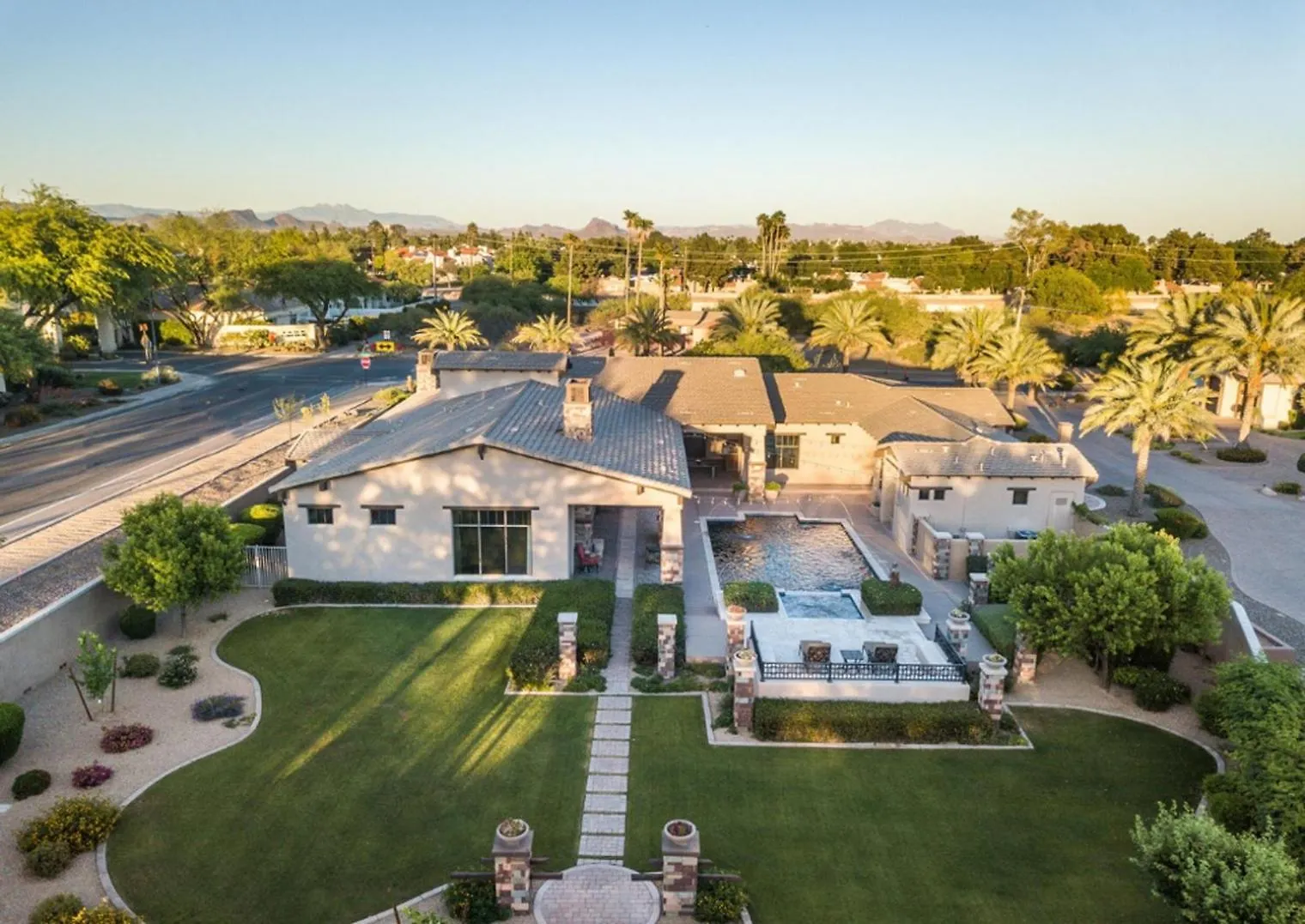 Ferienhaus Private Pool & Hot Tub, Retreat - Large Luxury Smart Home Scottsdale
