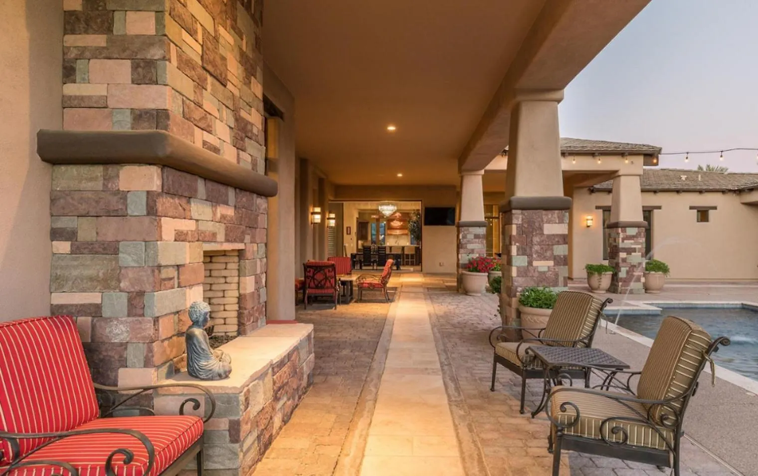 Private Pool & Hot Tub, Retreat - Large Luxury Smart Home Scottsdale