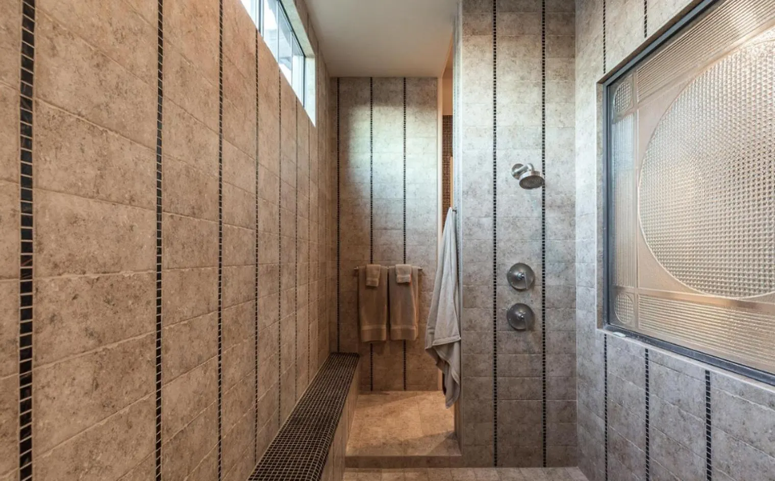 Private Pool & Hot Tub, Retreat - Large Luxury Smart Home Scottsdale USA